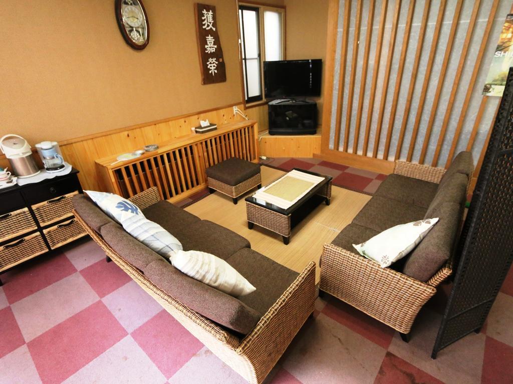 Kaneki Hotel Yamanouchi  Buitenkant foto